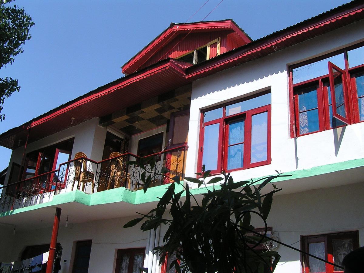 Howrah Guest House Srinagar  Bagian luar foto